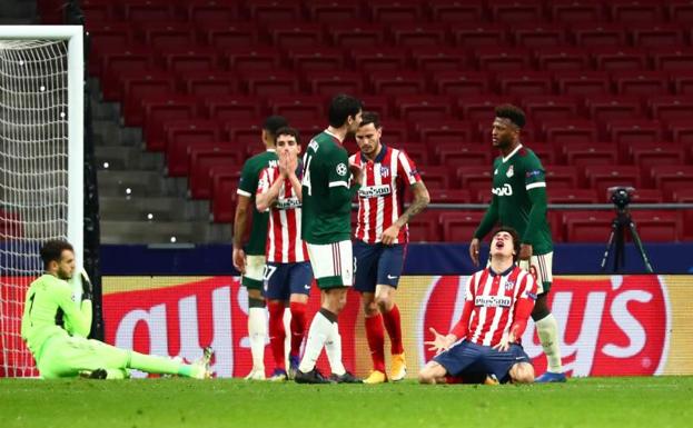 El Atlético se topa de nuevo con la resistencia del Lokomotiv