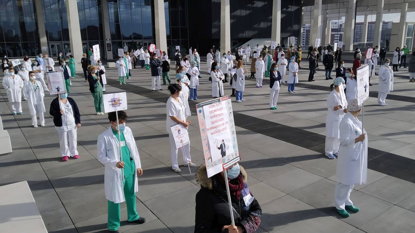 Fotos: Concentración contra el decreto sanitario de la Junta