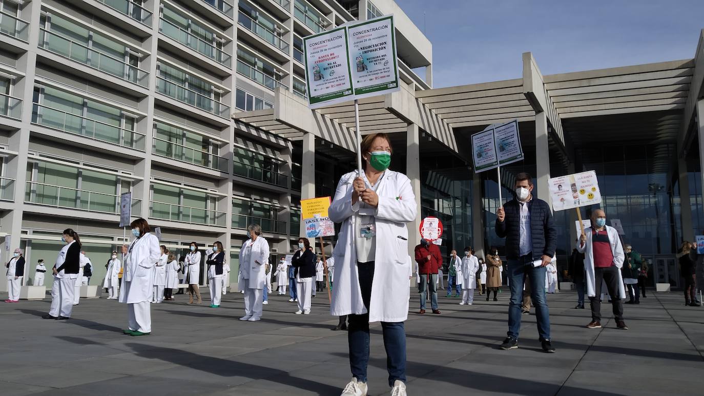 Fotos: Concentración contra el decreto sanitario de la Junta