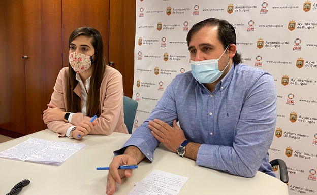 Andrea Ballesteros y Jorge Berzosa durante la rueda de prensa. 