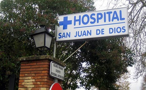 El Hospital San Juan de Dios ha realizado 799 operaciones, el 45% de lo pactado