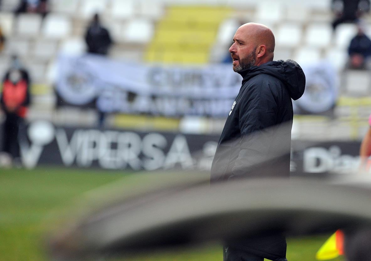 Fotos: El Burgos CF se apunta a la Copa