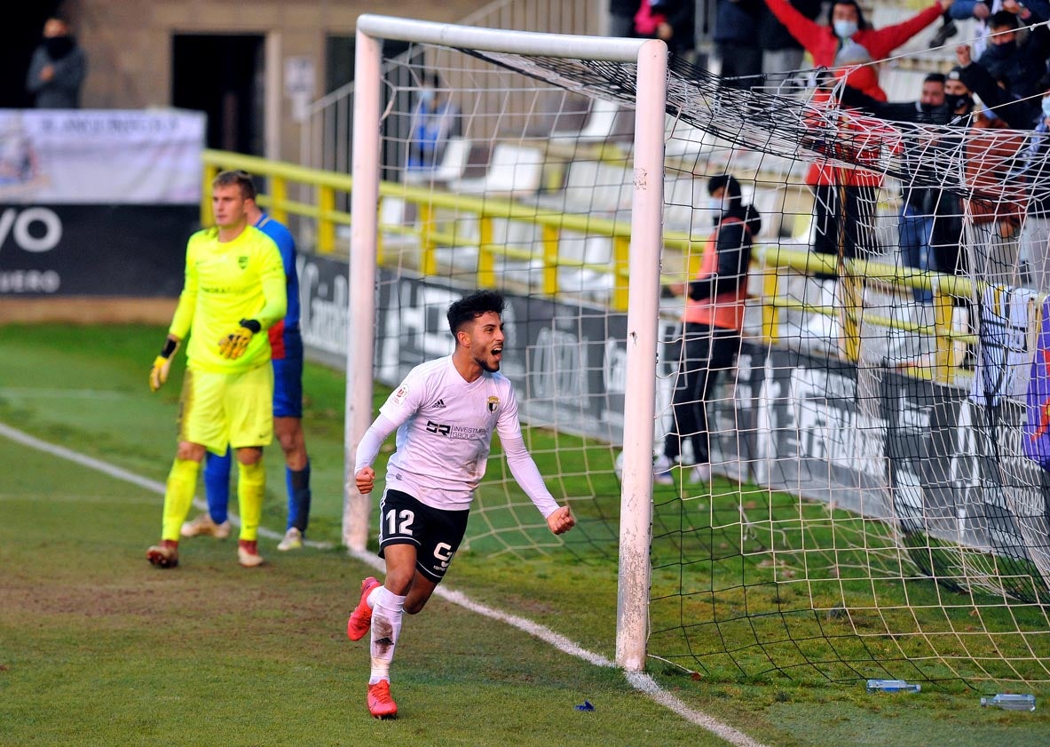 Fotos: El Burgos CF se apunta a la Copa