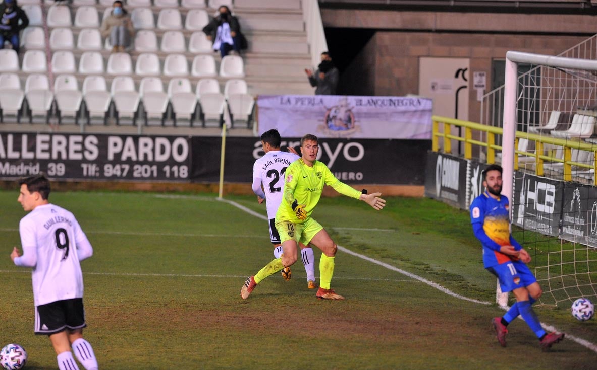 Fotos: El Burgos CF se apunta a la Copa