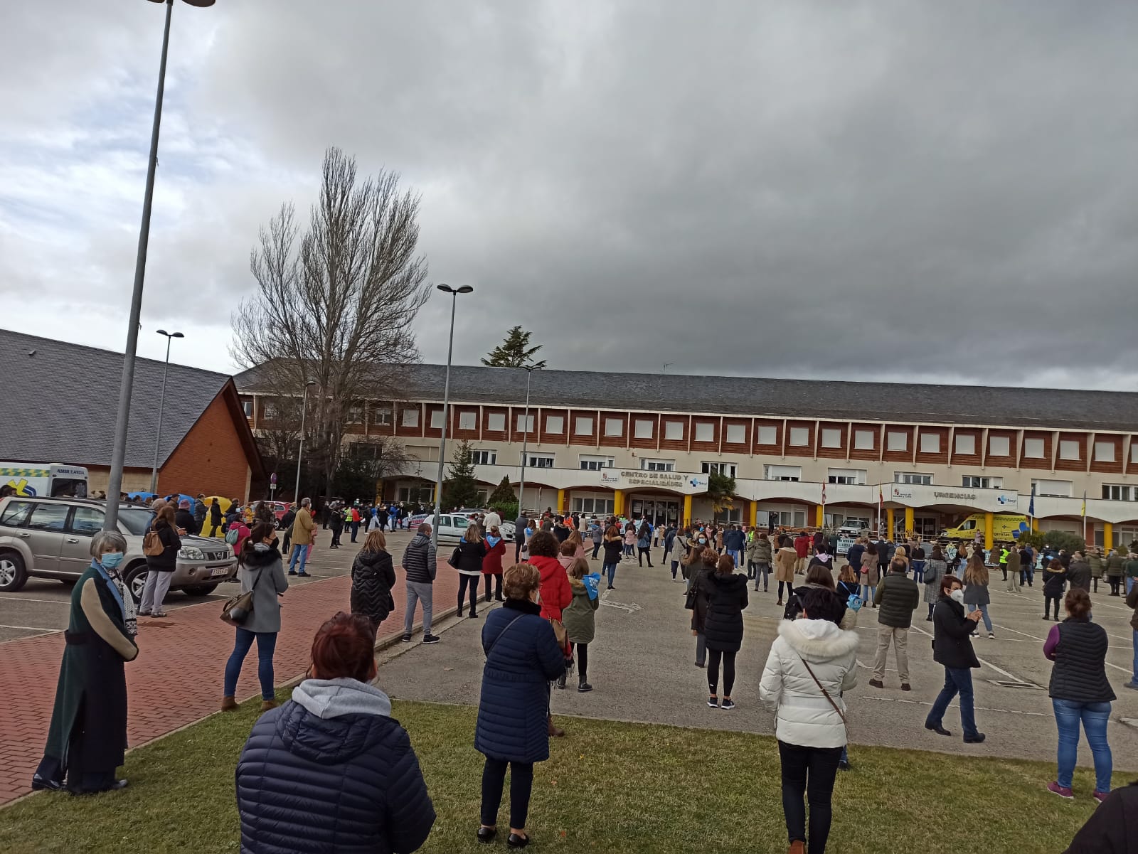 Fotos: Manifestación en Villarcayo en defensa del centro de especialidades