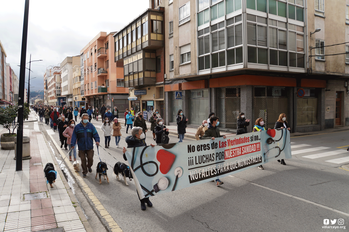 Fotos: Manifestación en Villarcayo en defensa del centro de especialidades