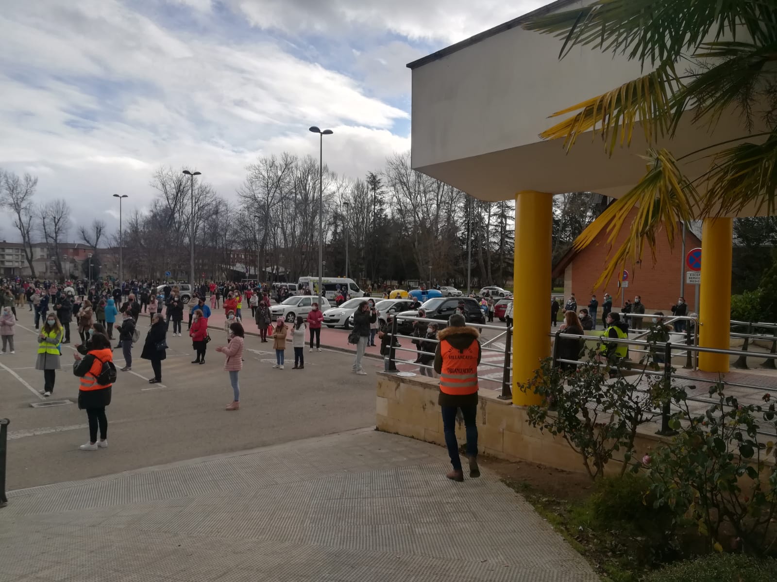 Fotos: Manifestación en Villarcayo en defensa del centro de especialidades