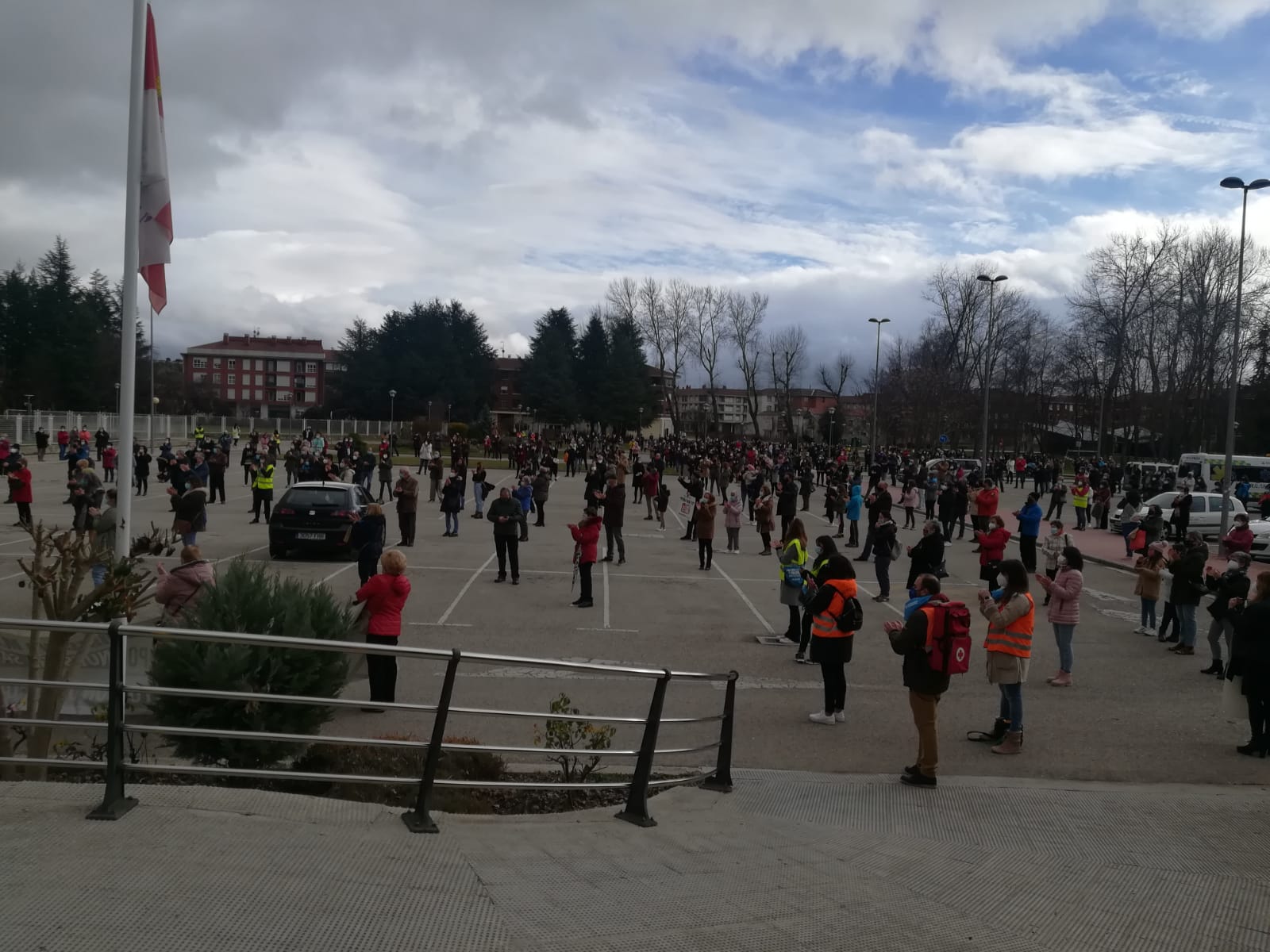 Fotos: Manifestación en Villarcayo en defensa del centro de especialidades