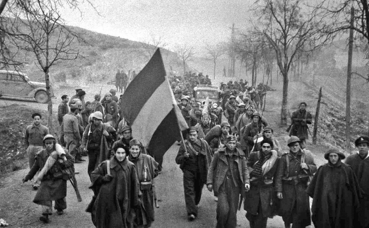 Combatientes del Ejército de la República.