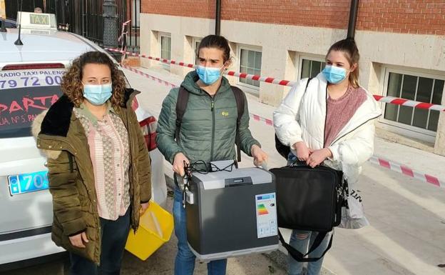 El equipo covid, en la residencia de Cevico de la Torre con las primeras vacunas. 