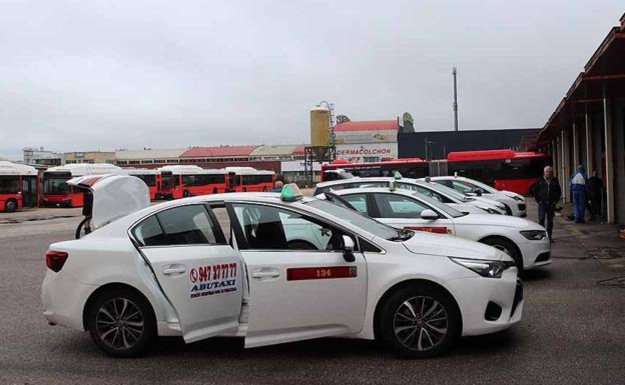 Coronavirus en Burgos: La Junta contrata un servicio de taxis para llevar la vacuna de la covid-19 a los pueblos de Burgos