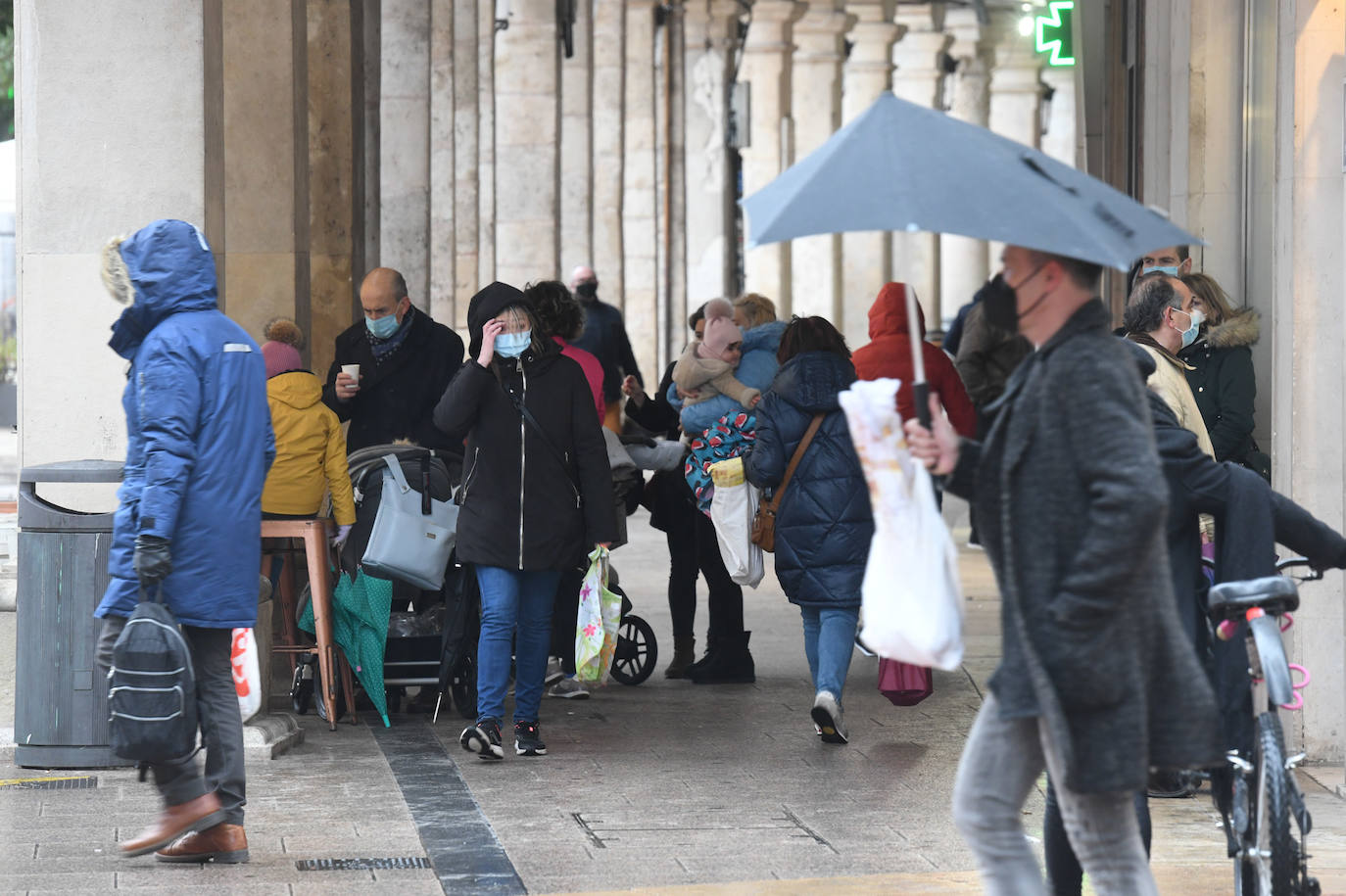 Fotos: «Tardeo» y compras de última hora antes de despedir al 2020 en Burgos