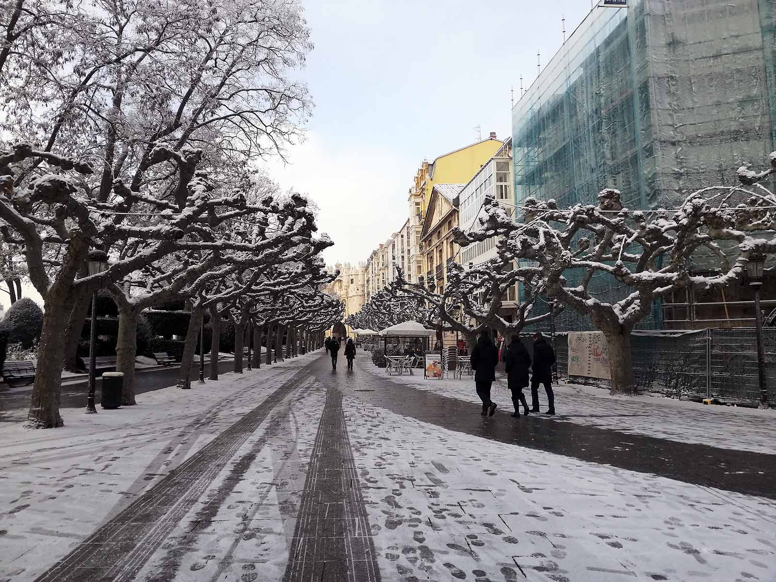 Fotos: La nieve cubre el centro de la ciudad