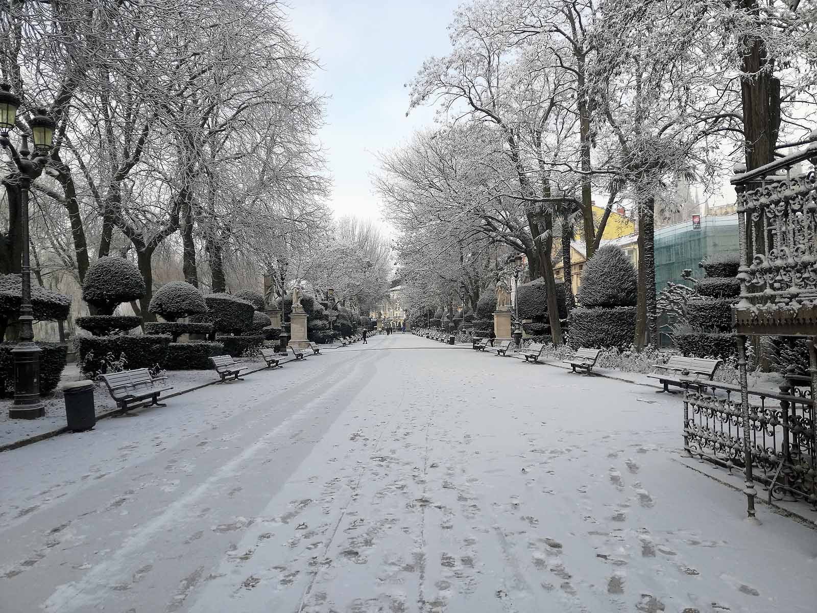 Fotos: La nieve cubre el centro de la ciudad