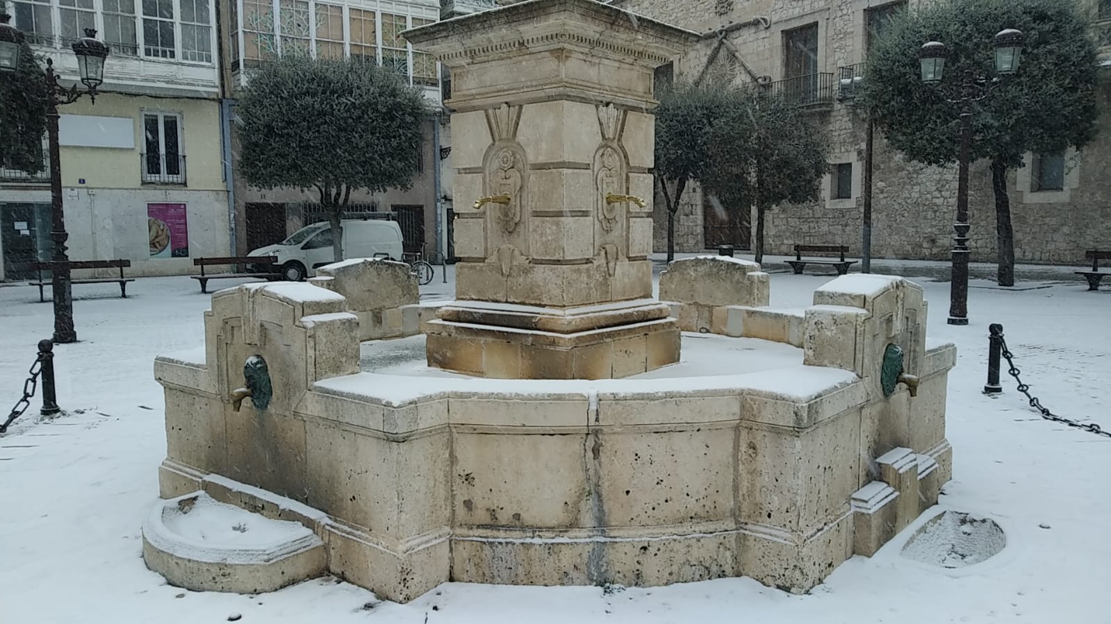 Fotos: Burgos se cubre de nieve gracias a Filomena