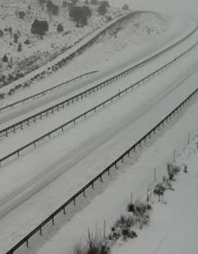 Imagen secundaria 2 - Temporal de nieve: &#039;Filomena&#039; obliga a embolsar camiones en Lerma, Rubena y Miranda y provoca problemas en la A-1