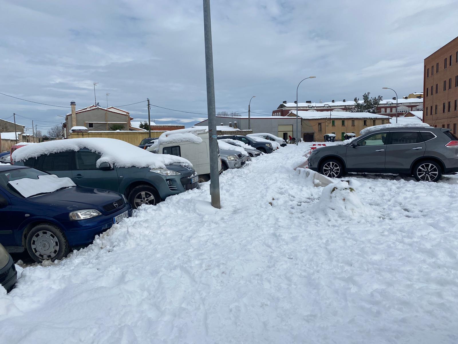 Fotos: Aranda mantiene nieve en las calles tras el paso de Filomena