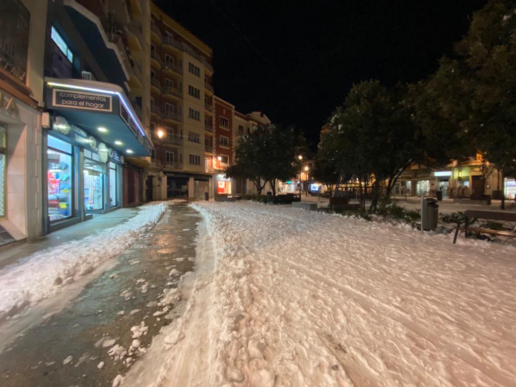 Fotos: Aranda mantiene nieve en las calles tras el paso de Filomena