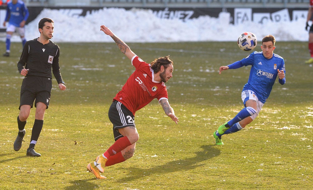 Fotos: El Burgos CF golea al Real Oviedo B