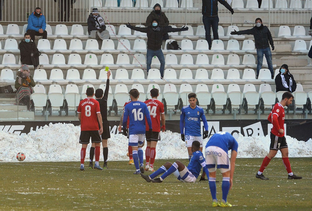 Fotos: El Burgos CF golea al Real Oviedo B