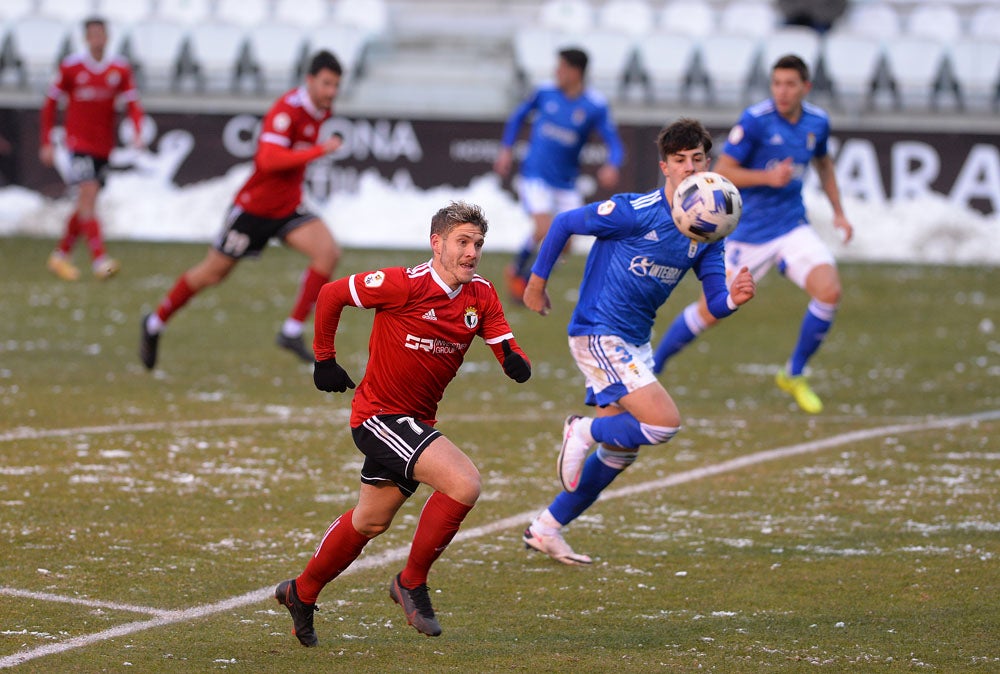 Fotos: El Burgos CF golea al Real Oviedo B