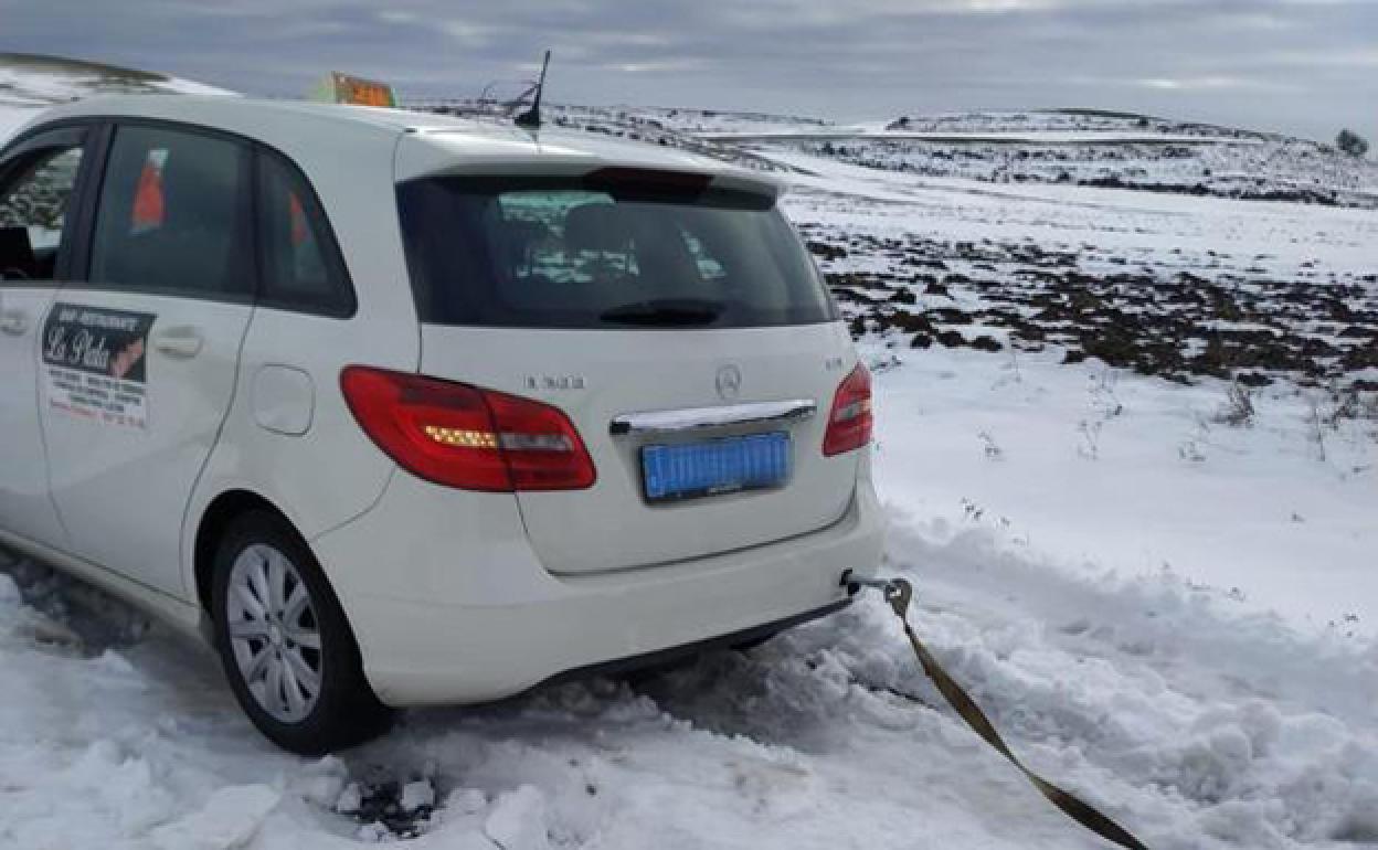 Auxiliados un taxista y dos sanitarios en La Rioja con vacunas para una residencia de Miranda