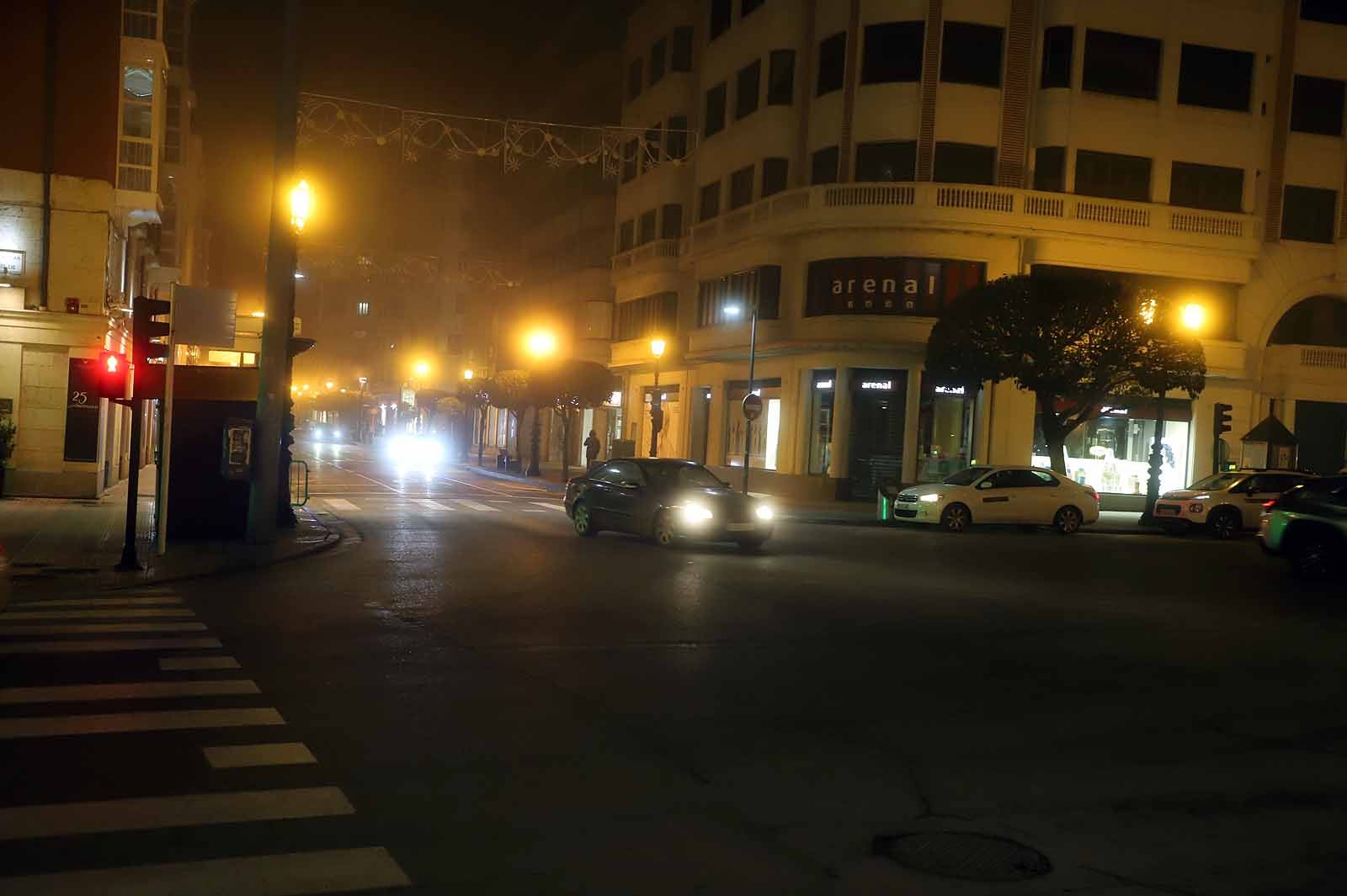 Los burgaleses se recogen a sus hogares a las 20:00 horas mientras la Policía ejercía una labor informativa.