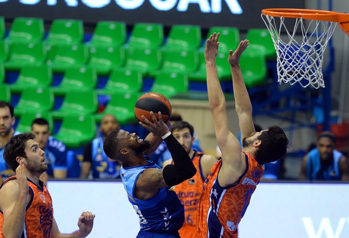 Derrota de los burgaleses ante el Valencia Basket