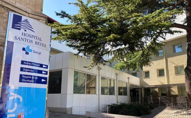 Once pacientes de covid de las zonas básicas de la Ribera están hospitalizados en diversos centros