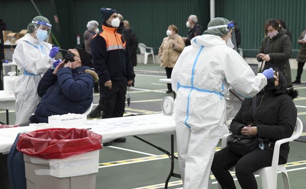 Atención Primaria vigila 5.244 casos compatibles con la covid en Burgos