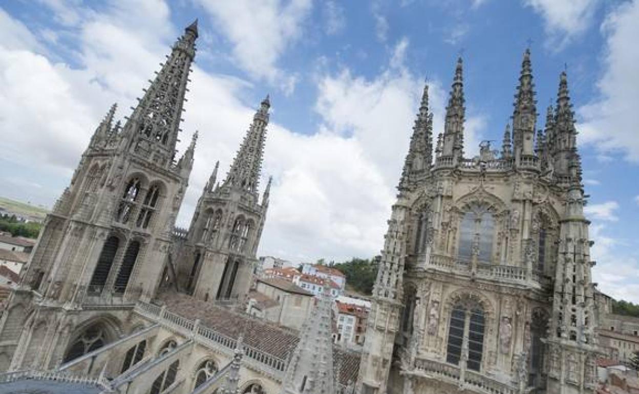 IU denuncia por prevaricación a la Junta de Gobierno Local por pagar 800.000 euros al VIII Centenario de la Catedral