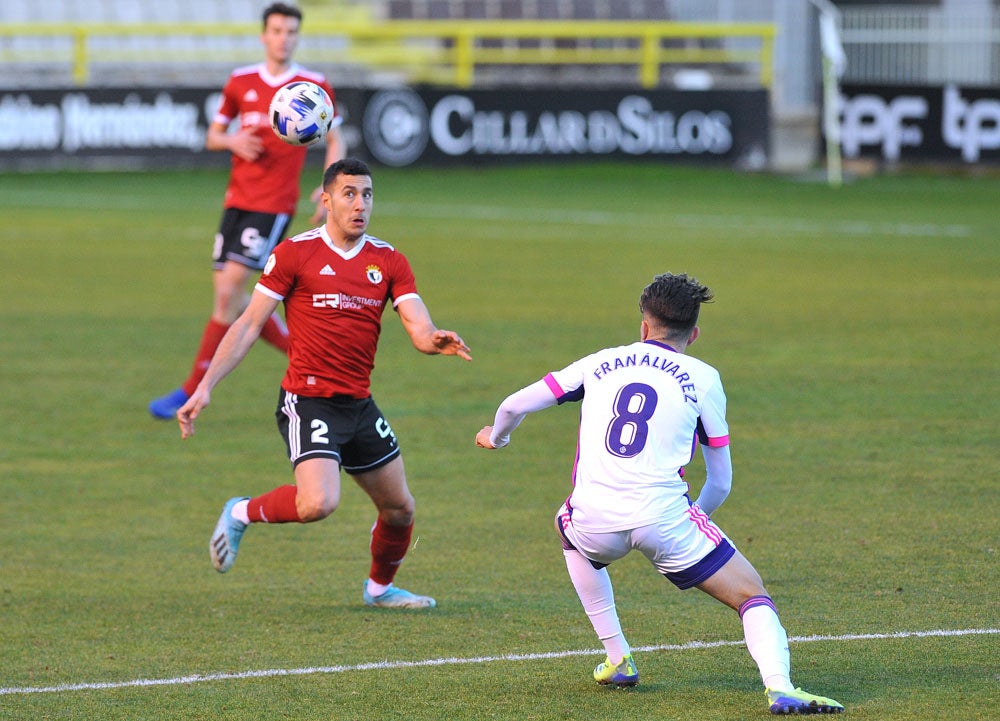 Fotos: El Burgos CF, más líder