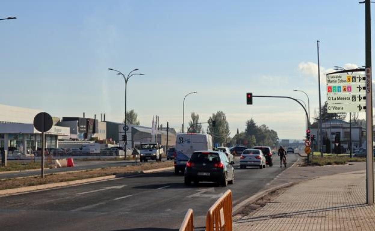 La idea es construir una rotonda en la conexión entre Martín Cobos y La Ventilla.