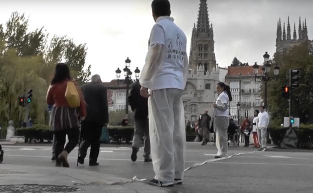 Andando Burgos considera un «error mayúsculo» reservar plazas de aparcamiento en entornos escolares