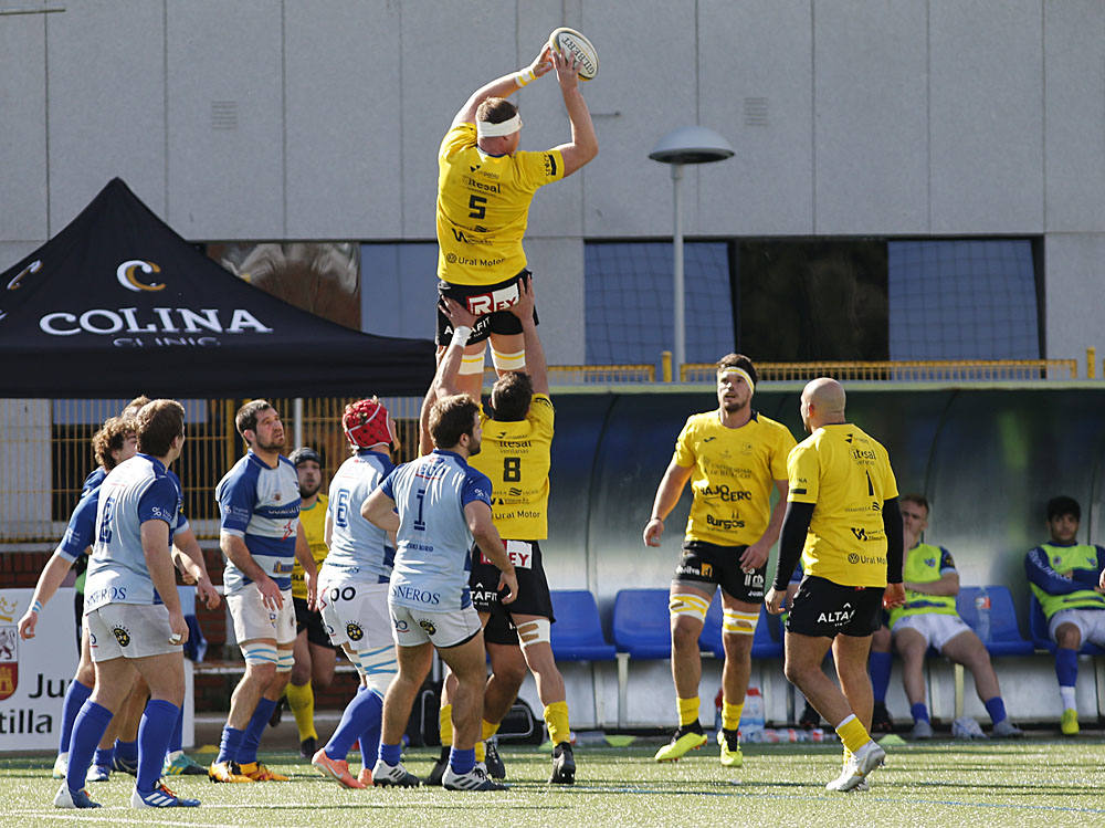Fotos: La victoria del UBU Bajo Cero frente al Cisneros en imágenes