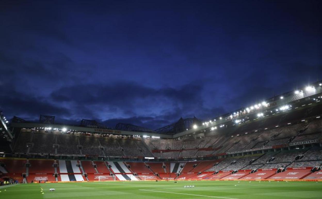 Imagen del estadio de Old Trafford sin espectadores. 