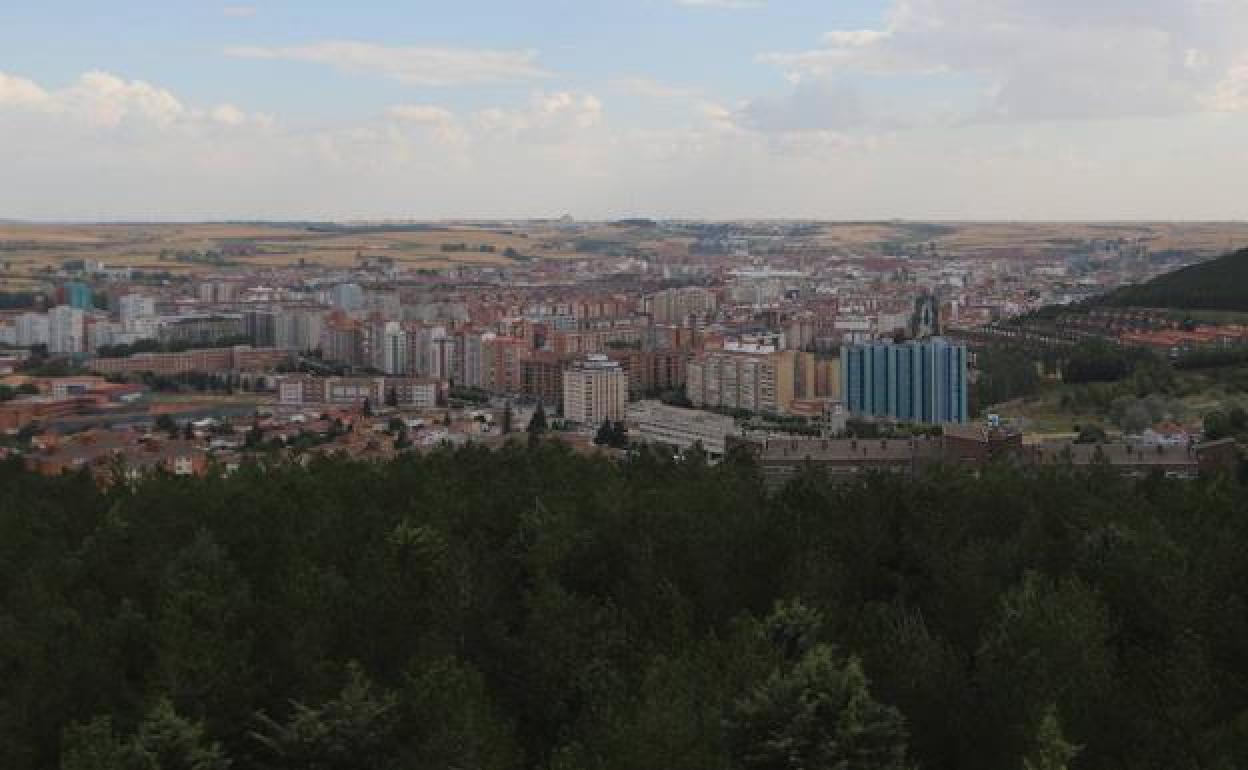 Vistas de la ciudad de Burgos, que recibirá más de 390.000 euros en ayudas del Fondo Covid de la Junta. 