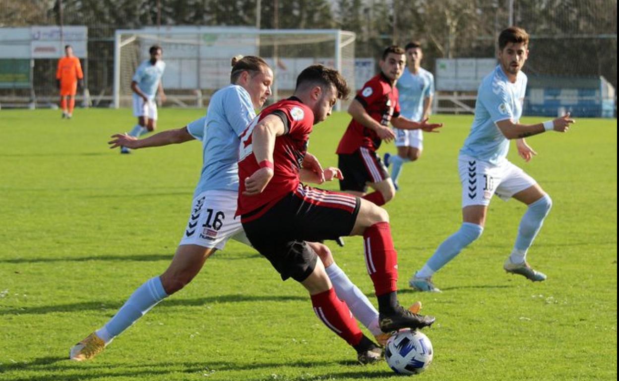 El Mirandés B es el primer equipo que consigue ganar a la Segoviana esta temporada. 