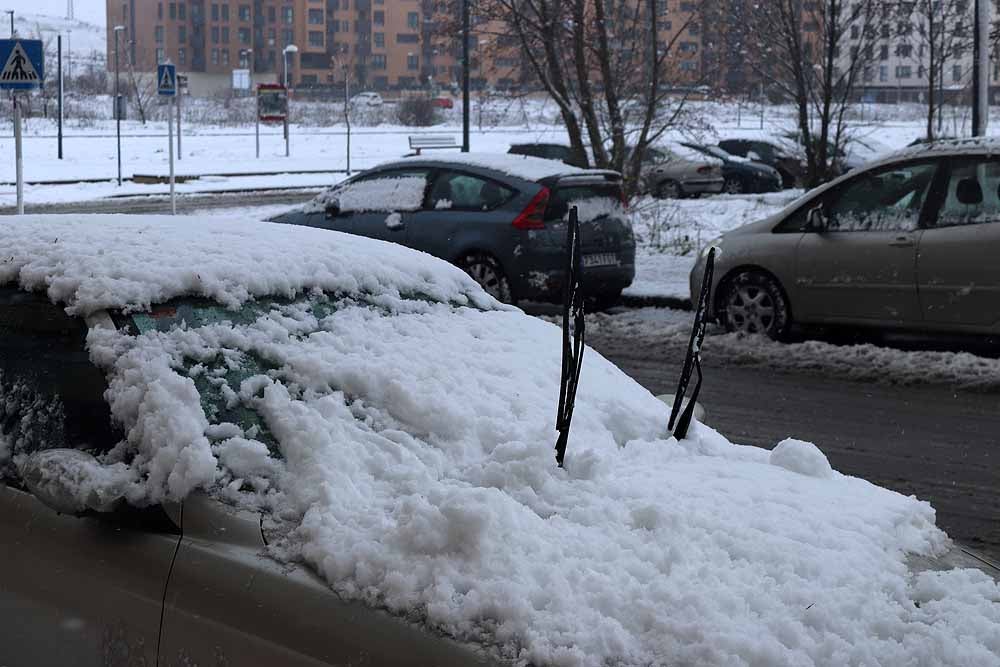 Fotos: La nieve también cubre Gamonal y Fuentecillas