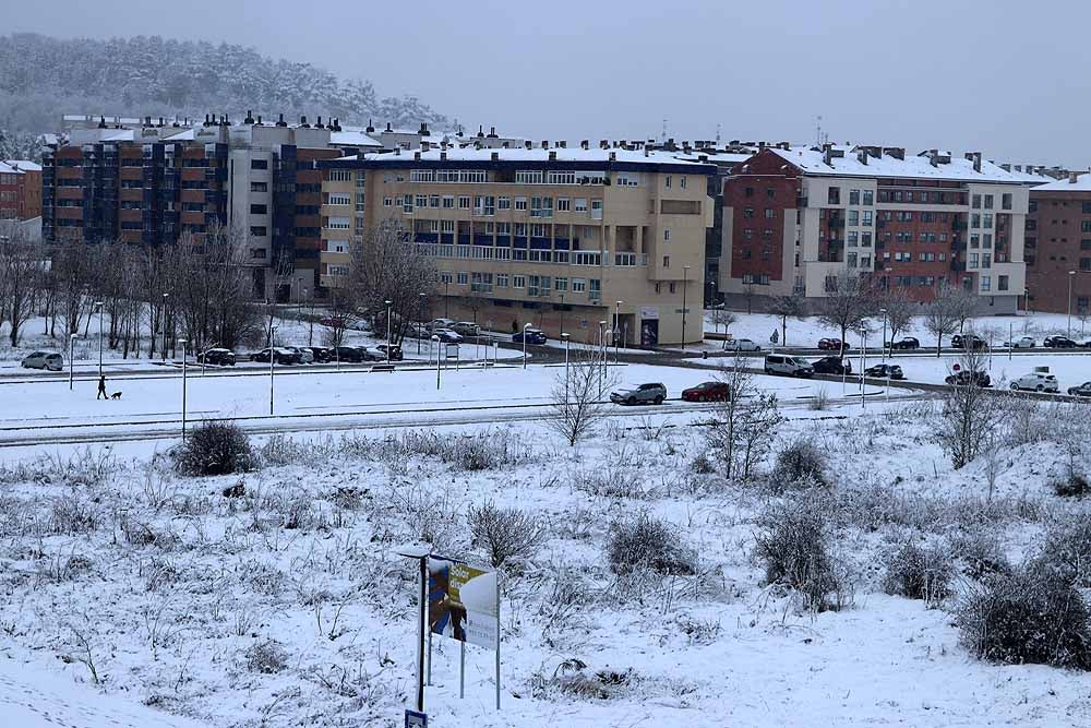 Fotos: La nieve también cubre Gamonal y Fuentecillas