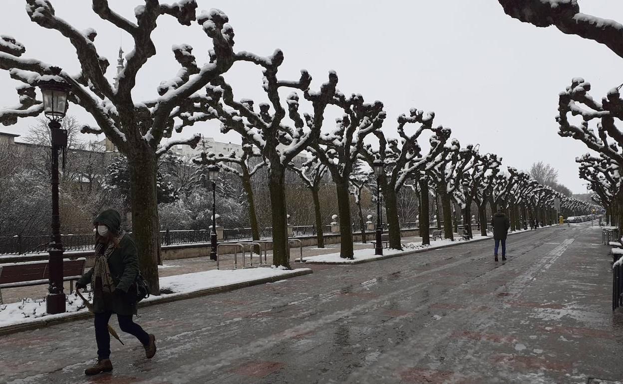 Burgos entra en la primavera con temperaturas invernales y nieve