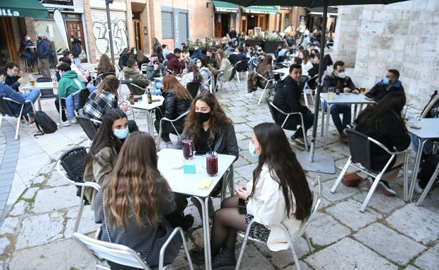 La Junta de Castilla y León pide colaboración a los hosteleros para que vigilen a sus clientes