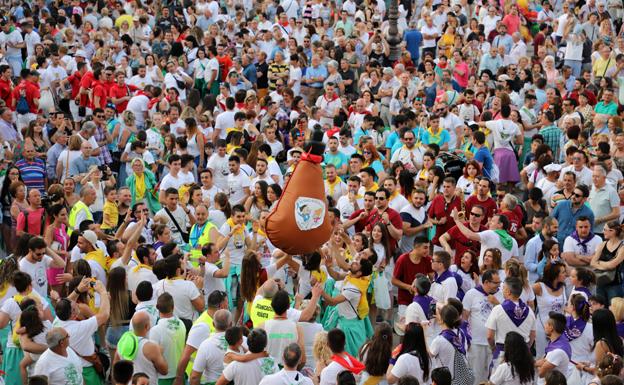 Las peñas rechazan las 'minifiestas' de Sampedros y no participarán en ningún acto