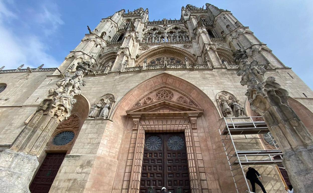 Las nuevas puertas se quieren instalar en la portada de Santa María.