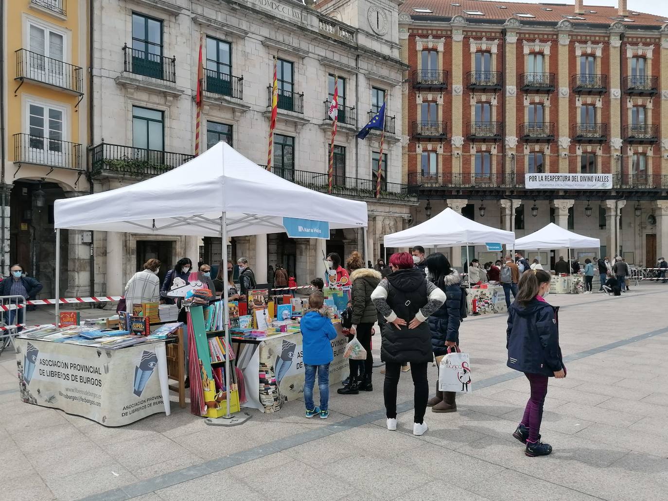 Fotos: Los libreros de Burgos vuelven a las calles