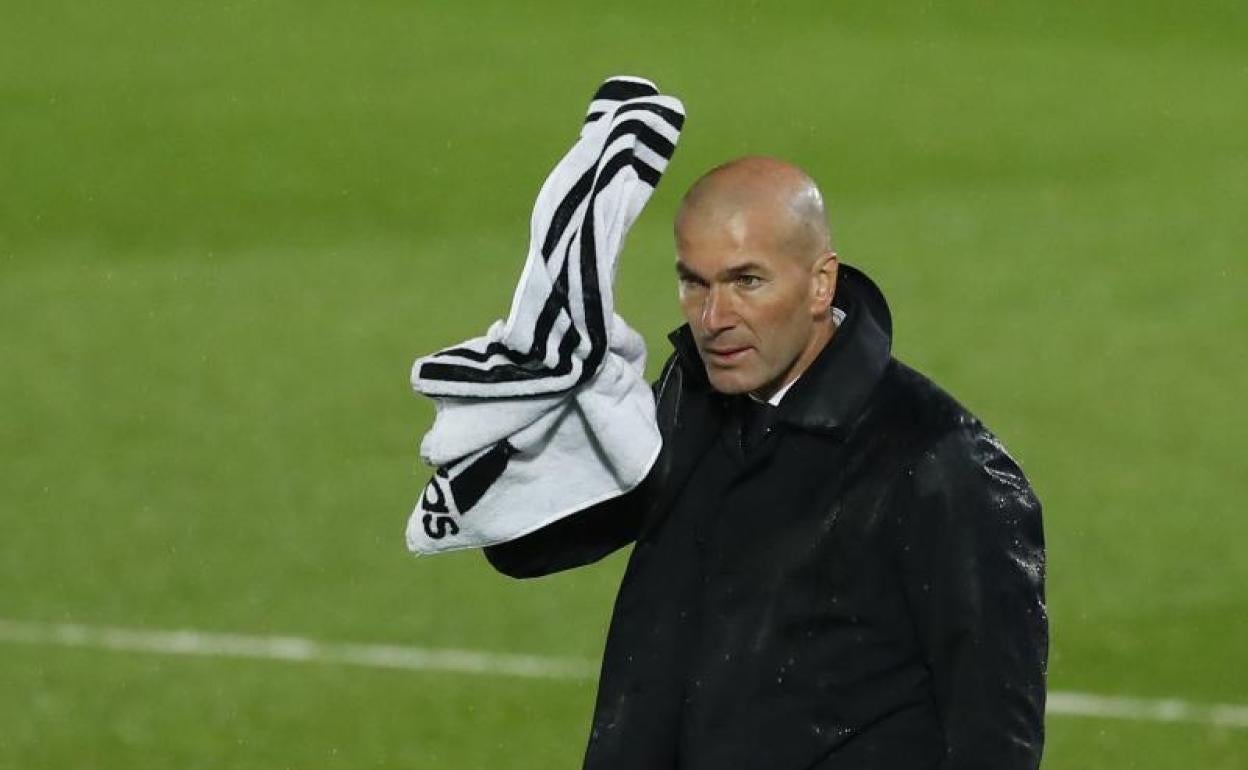 Zidane, durante el duelo entre Real Madrid y Betis.