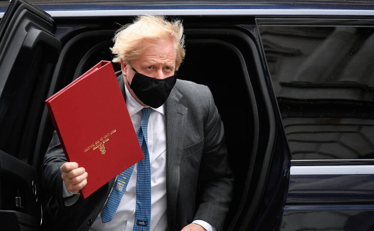 Boris Johnson a su regreso a su residencia oficial tras el debate parlamentario.