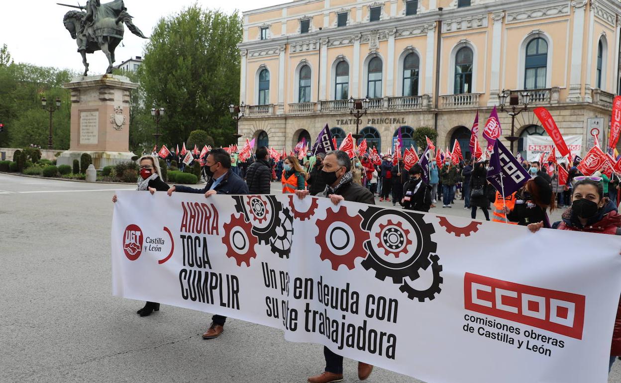 Pablo Dionisio Fraile y Juan Núñez encabezan la manifestación del 1º de Mayo.