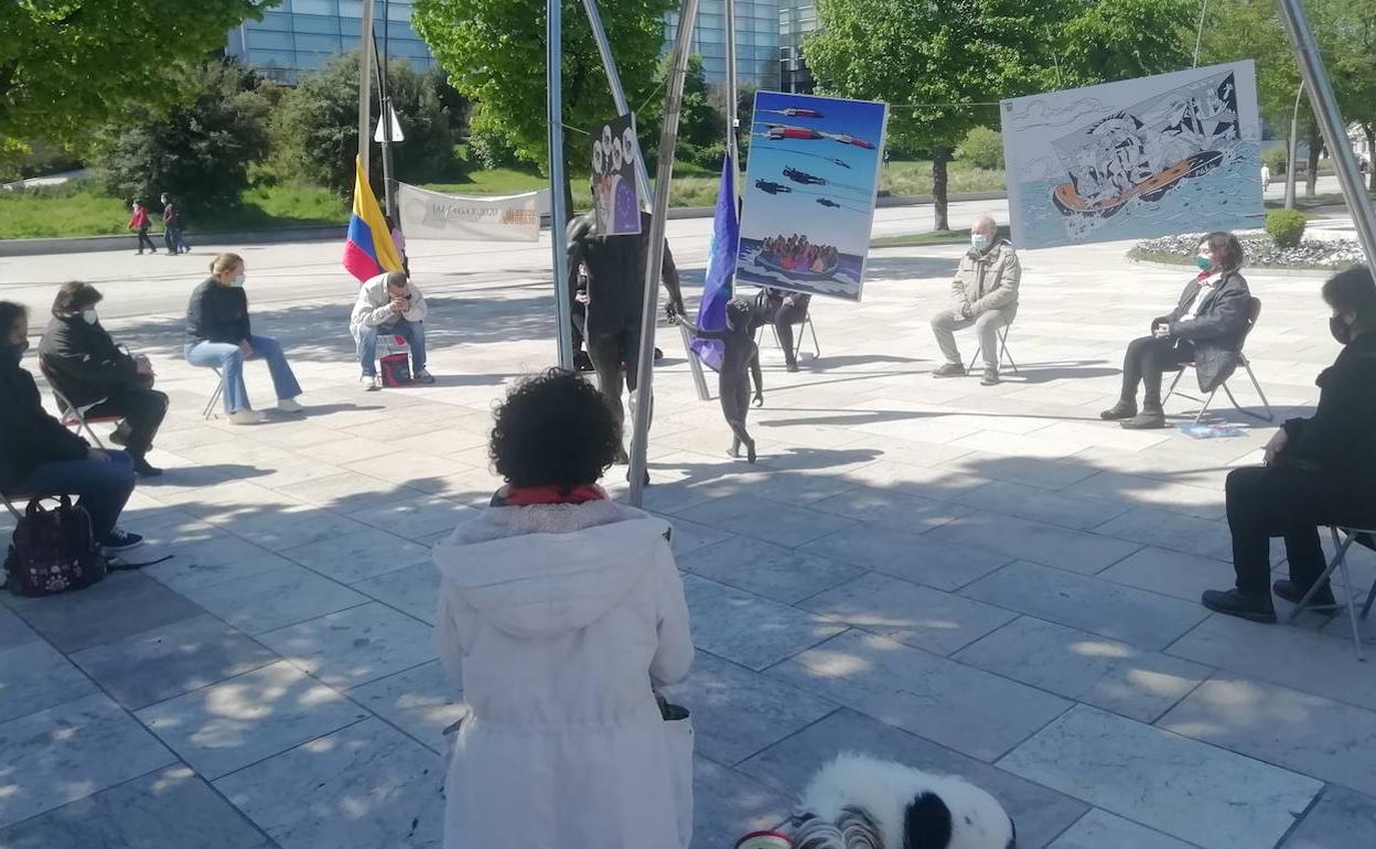 Imagen de la acción celebrada guardando las medidas para evitar la expansión de la cvid-19. 