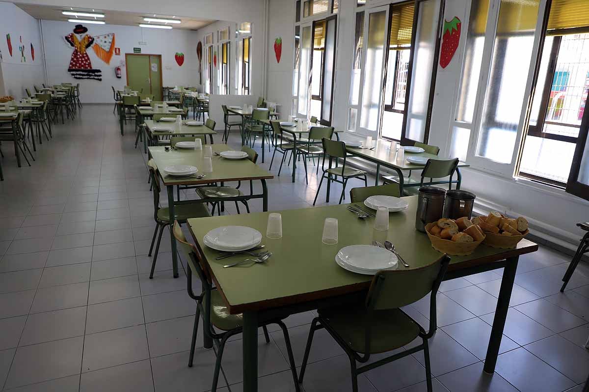 Cocina de Ausolan donde cada día se cocinan platos para más de personas. 